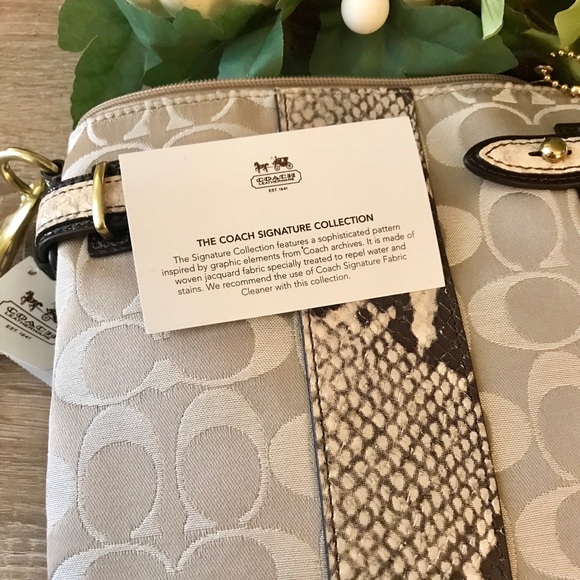 Signature Coach Collection Crossbody - Picture 7 of 7